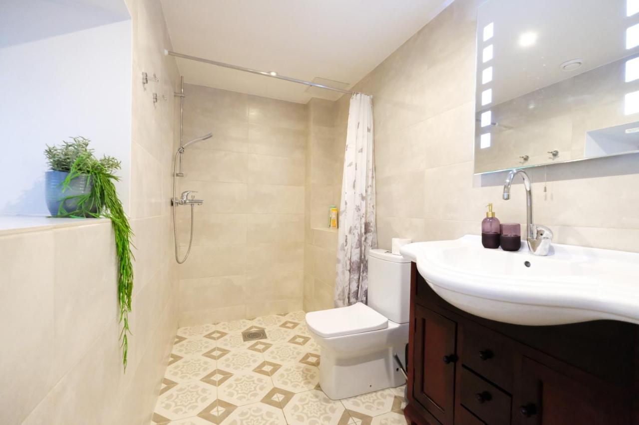 Tallinn City Apartments - 2 Bedroom On Old Town Main Street Viru Exteriér fotografie